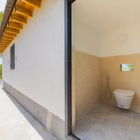 Cubo's Casa Pineda Málaga