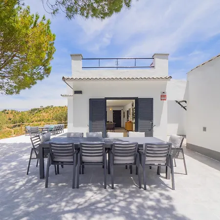 Cubo's Casa Pineda Málaga